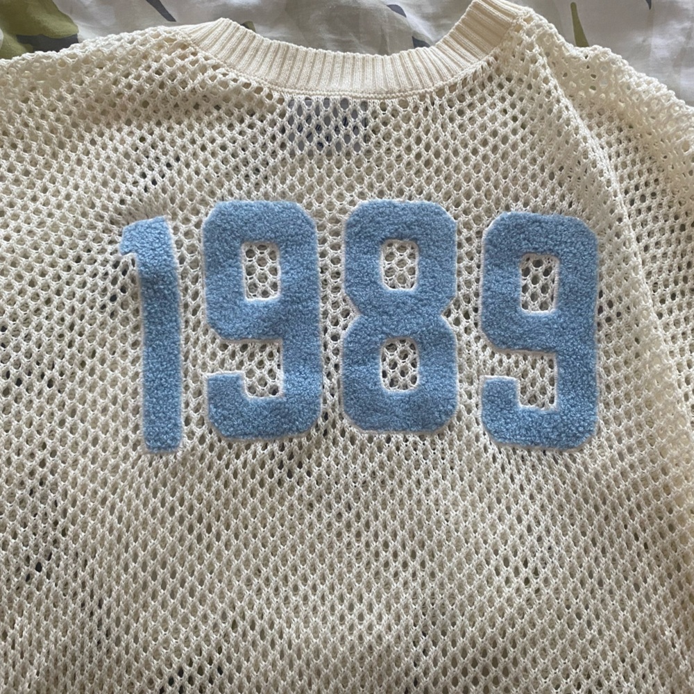 Taylor Swift 1989 Summer Collection mesh top - Picture 4 of 4